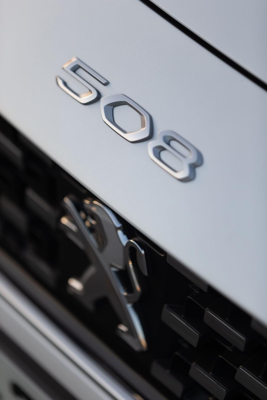 Логотип Peugeot 508 SW GT Line 2018 года  (WW) (фото 3 из 43)